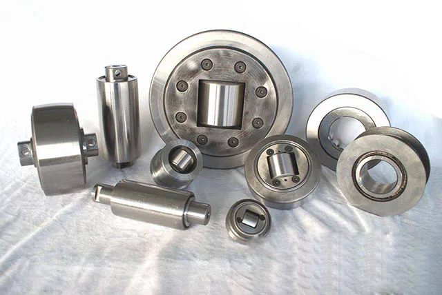 The role of forklift door frame roller and bearing