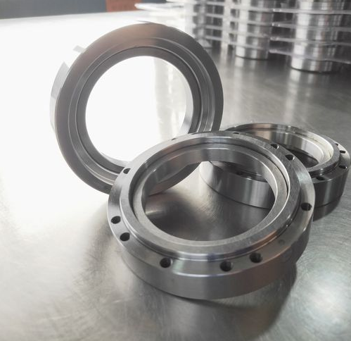 Centerless grinding technology for outer circle of bearing ring