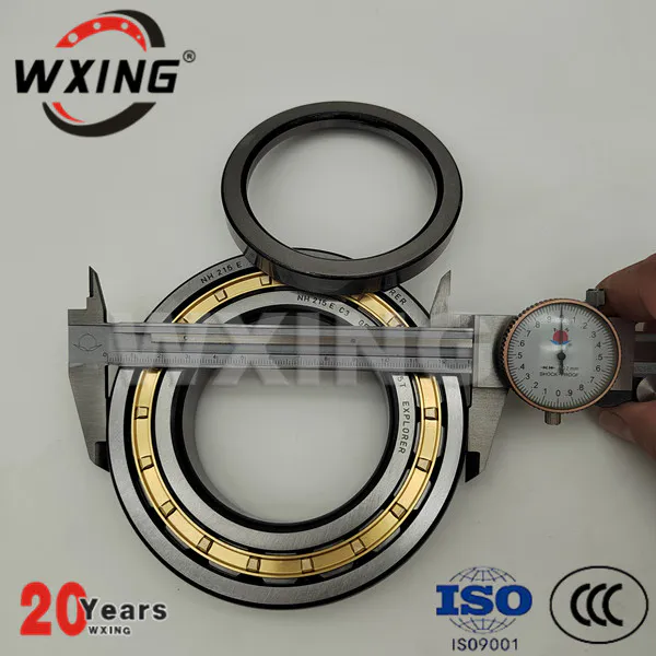 Single row cylindrical roller bearing, N design NH215E