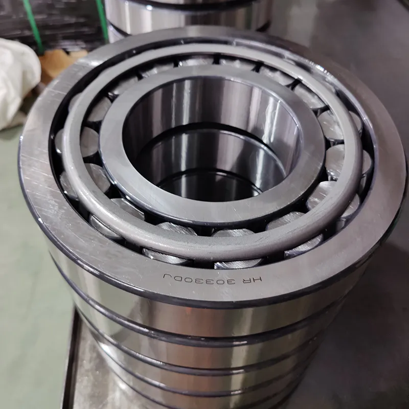 Tapered roller bearings 30330D NSK