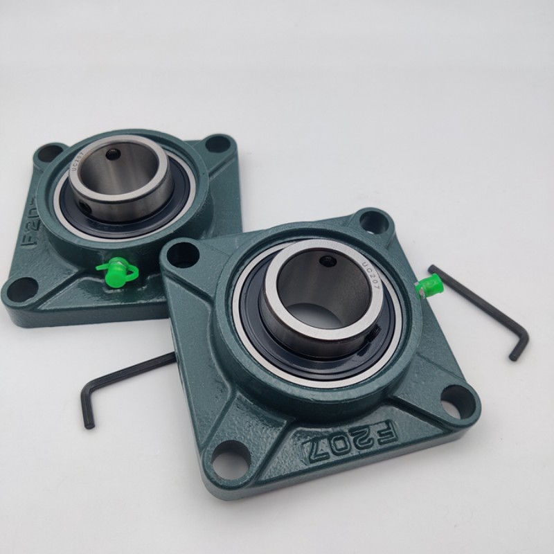 How to smoothly let the bearings fit in